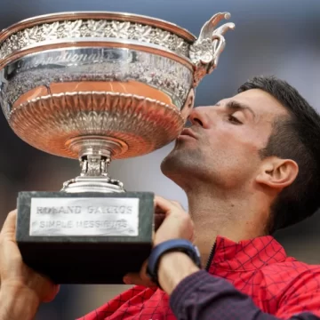 Novak Djokovic wins record-breaking 23rd grand slam title, defeating Casper Ruud in French Open final