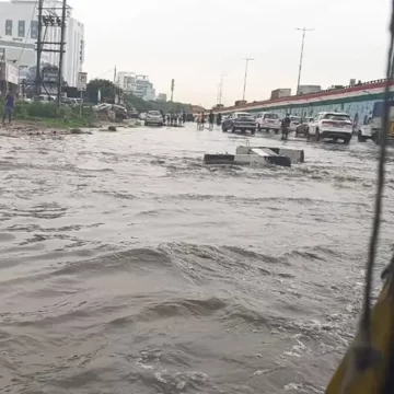 Heavy rain leaves Gurgaon roads water logged, once again