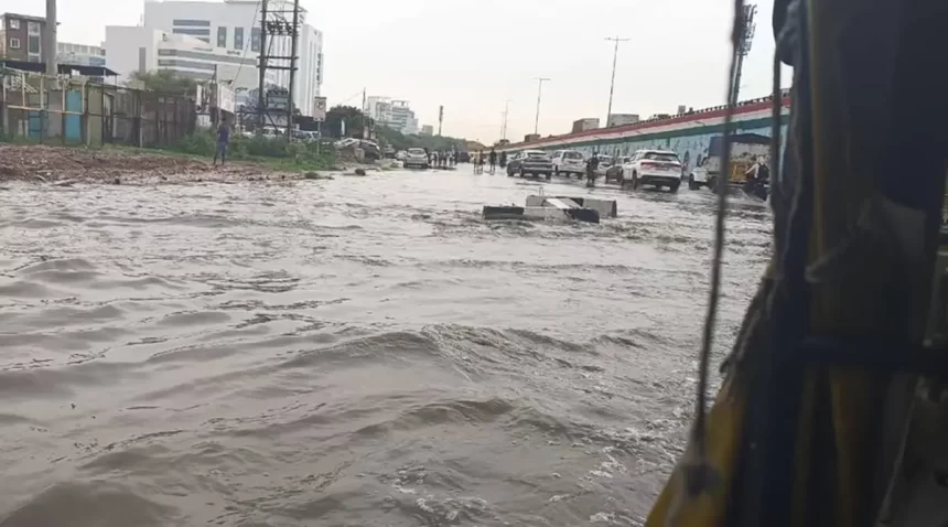 Heavy rain leaves Gurgaon roads water logged, once again