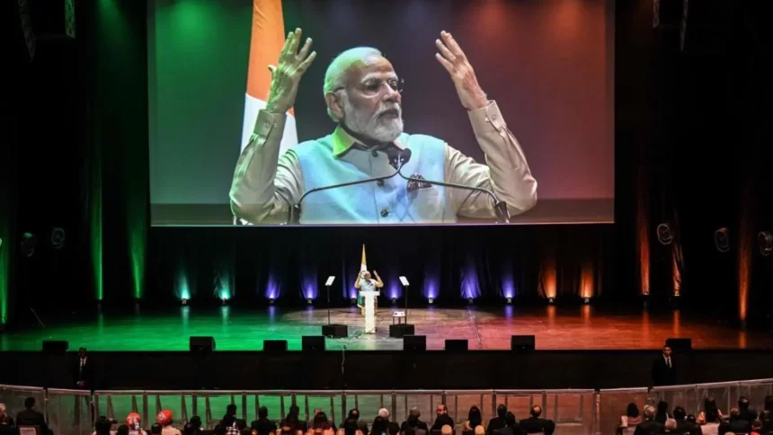 Modi addresses Indian diaspora in France