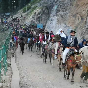 Amarnath Yatra temporarily suspended due to bad weather