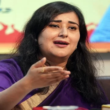Jhagdalu, nikammi sarkar’: Bansuri Swaraj slams AAP as Delhi Services Act becomes law