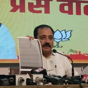 Illegal construction taking place under AAP leaders say BJP DElhi Chief  Sachdeva