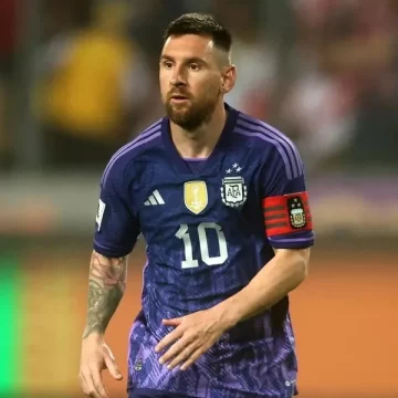 Messi scores 2 in Argentina’s World Cup qualifying win over Peru