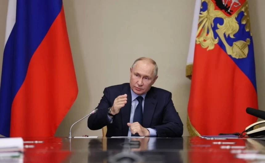 Putin pushes for talks in calls with Israeli, Arab and Iranian leaders