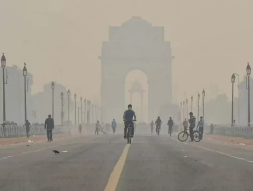 Delhi Pollution Stifling Air in Delhi Noida Smoke Everywhere