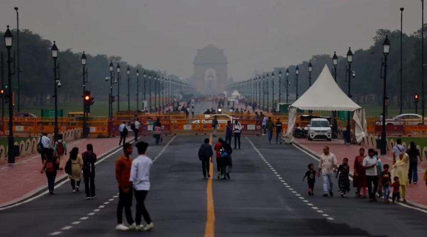 Delhi records high of 26 deg C, AQI improves