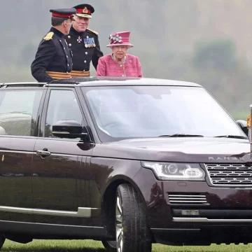 Queen Elizabeth’s Custom Range Rover Is Up For Sale, Asking Price Is…