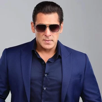 Salman gets angry at fan for filming a video without his consent