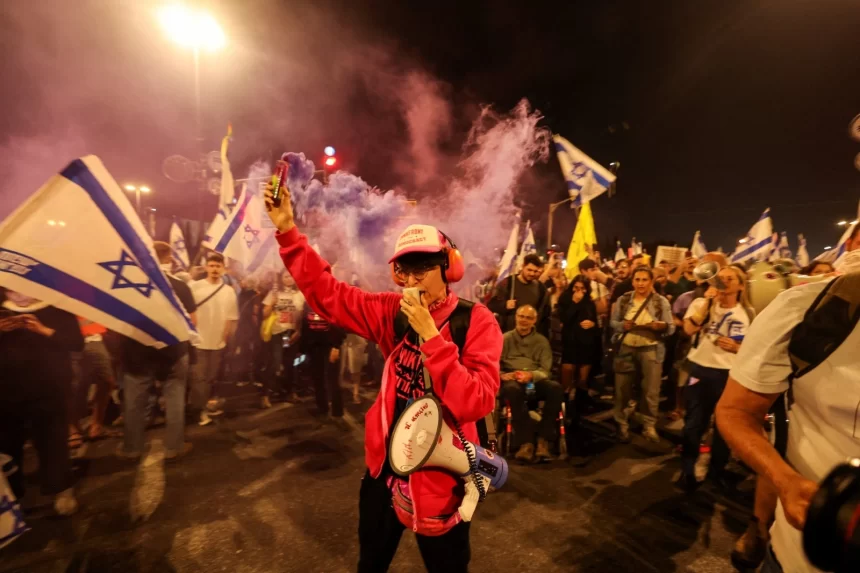 Thousands Rally Against Netanyahu Government In Jerusalem