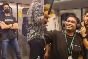 Kartik ditches Mumbai traffic by taking Metro; clicks selfies with fans