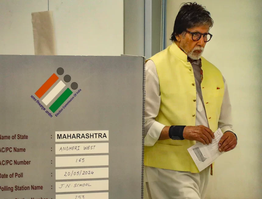 Amitabh, SRK, Other Bollywood Celebs Vote In Mumbai In 5th Phase Amitabh, SRK, Other Bollywood Celebs Vote In Mumbai In 5th Phase