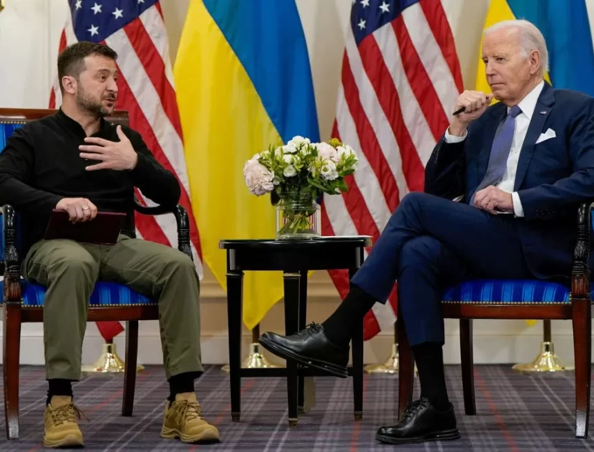 Biden reaffirms US support for Ukraine in critical meeting with Zelensky