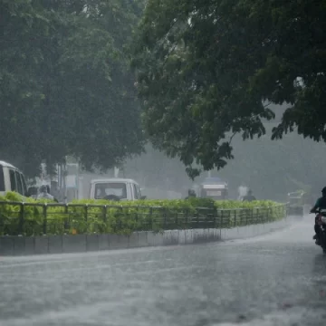 Delhi gets relief from humid weather as morning showers bring down temperature