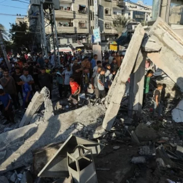 Israeli strike on Gaza school kills 16, army says targeted Hamas gunmen