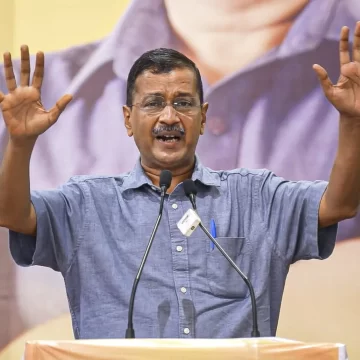 Kejriwal writes to RSS chief Bhagwat on BJP’s politics, PM Modi’s actions