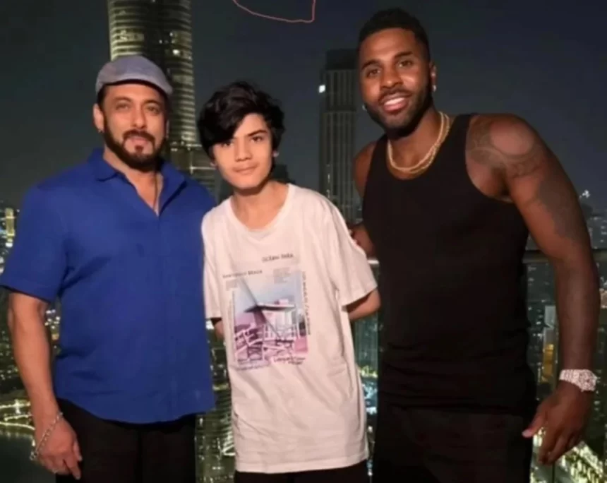 Salman goes shopping in Dubai mall, meets Jason Derulo