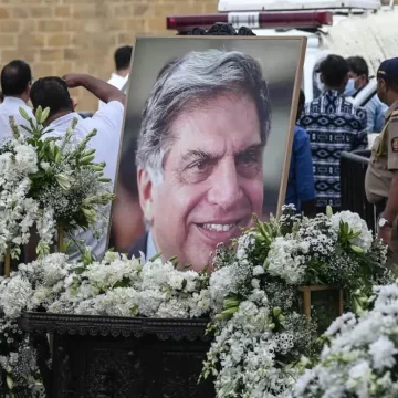 Ratan Tata’s Last Rites With State Honours, Thousands Pay Tribute