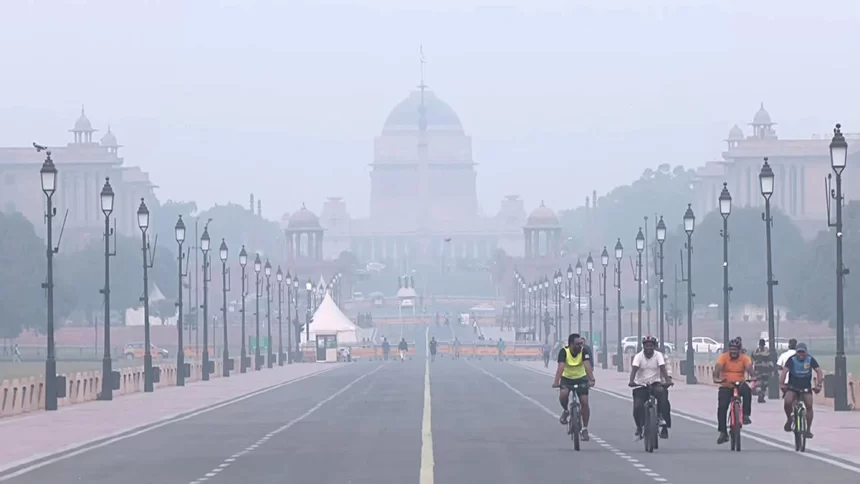 Delhi air quality remains ‘very poor’ post Diwali; farm fire fuels rising pollution