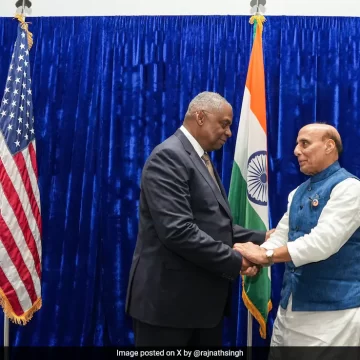 MoD Rajnath Singh Meets US Secretary Of Defence On Sidelines Of 11th ASEAN Meet