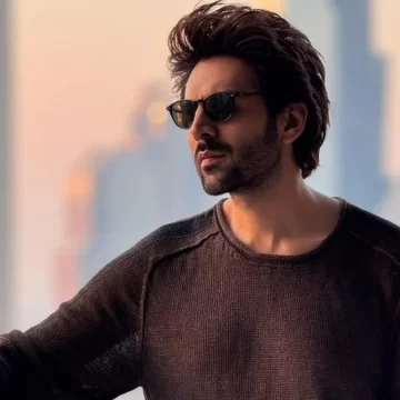 Kartik poses on top of Burj Khalifa, channels his latest character ‘Rooh baba’