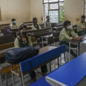 Delhi Schools Asked To Move To “Hybrid Mode” By SC