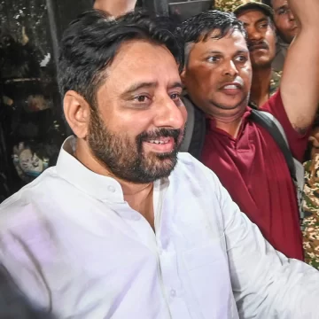 Court Orders Release Of AAP’s Amanatullah Khan In Money Laundering Case On Bail