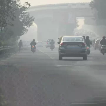 Delhi’s Air Quality Improves Slightly, Still In ‘Very Poor’ Category