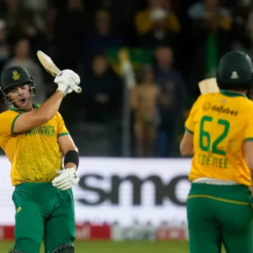 SA win by 3 wickets as Stubbs, Coetzee hold nerves