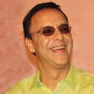 Vidhu Vinod Chopra CONFIRMS sequels to 3 Idiots and Munna Bhai