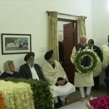 PM Modi Pays Tribute To Manmohan Singh At His Delhi Residence