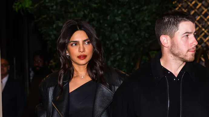 Priyanka & Nick Twinning And Winning On Their 6th Anniversary Dinner Date