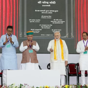 PM Modi lays foundation stone of development projects worth Rs 4,500 crore in Delhi