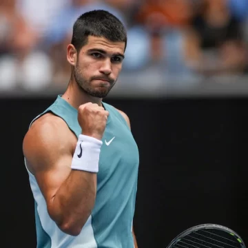 Carlos Alcaraz Sweeps Into Australian Open Third Round