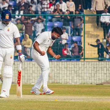 Kohli Clean Bowled By Railways Pacer For 6 Runs In First Ranji Trophy