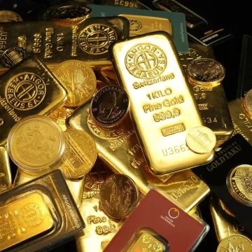 Gold continues to shine, jumps to ₹84,900 per 10 grams