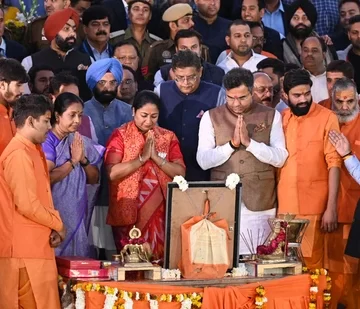 Delhi CM Rekha Gupta, ministers perform Yamuna aarti at Vasudev Ghat