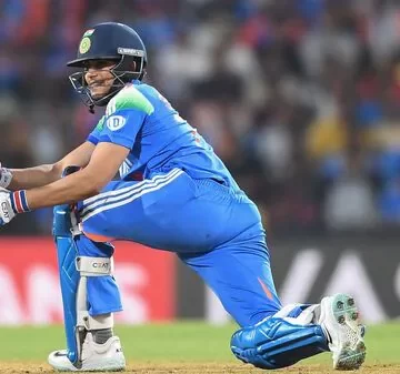 Ind vs Eng 3rd ODI: IND thrash ENG by 142 runs, win series 3-0