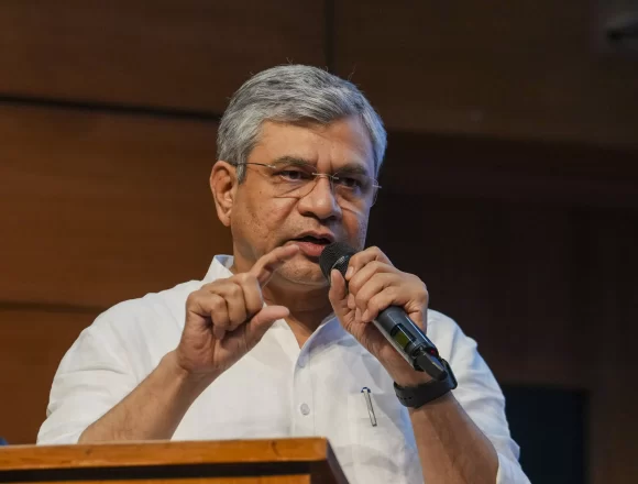 Cabinet approves Rs 3,706 cr HCL-Foxconn semiconductor JV in UP’s Jewar Cabinet approves Rs 3,706 cr HCL-Foxconn semiconductor JV in UP’s Jewar