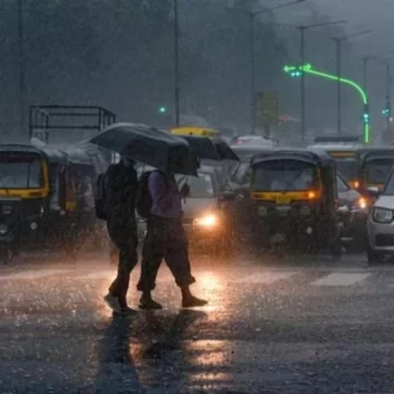 Delhi-NCR Weather: Rain, Thunderstorms Hit Delhi, Noida, Gurugram