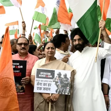 “Operation Sindoor will continue unabated”: Delhi CM at Tiranga Shaurya Samman Yatra