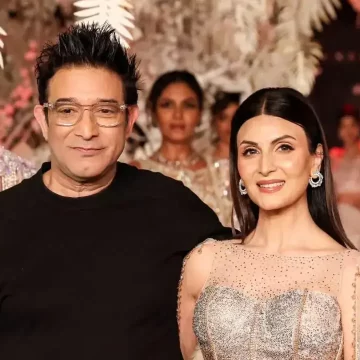Suneet Varma Weaves a Spell with His Latest Collection at India Couture Week 2025 Suneet Varma Weaves a Spell with His Latest Collection at India Couture Week 2025