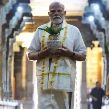 PM Modi offers prayers at UNESCO heritage Chola temple in Tamil Nadu