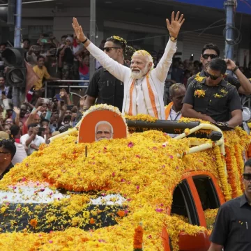 PM Modi’s Massive Roadshow In Bengaluru