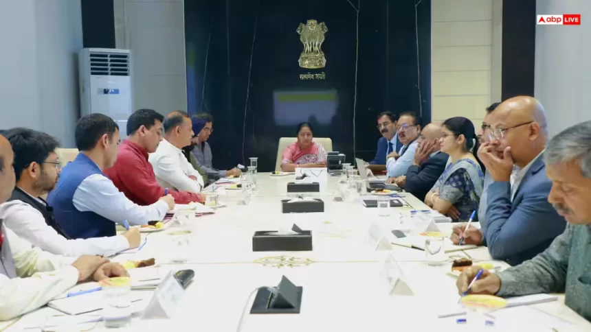 CM Rekha Gupta Holds Pollution Review Meet As Air Remains ‘Very Poor’