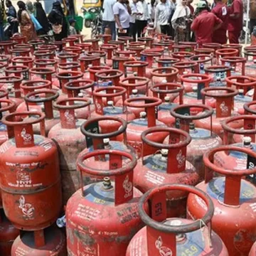 Delhi raises commercial LPG allocation from 20 to 50% of daily consumption Delhi raises commercial LPG allocation from 20 to 50% of daily consumption