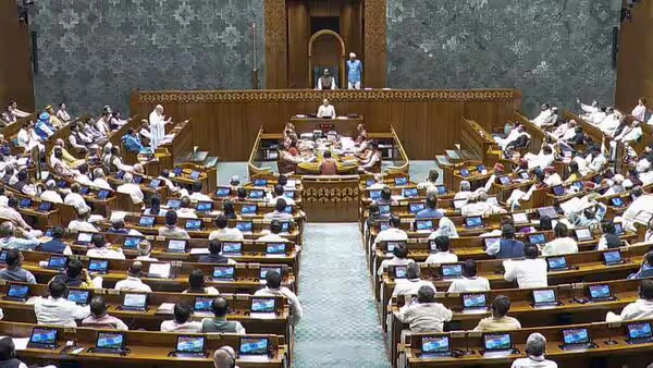 Lok Sabha fails to pass women’s reservation bill with 2/3 majority; 298 votes in favour, 230 against Lok Sabha fails to pass women’s reservation bill with 2/3 majority; 298 votes in favour, 230 against