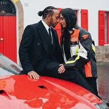 Kim & Lewis Hamilton Make Relationship Official With Viral Video From Tokyo Kim & Lewis Hamilton Make Relationship Official With Viral Video From Tokyo