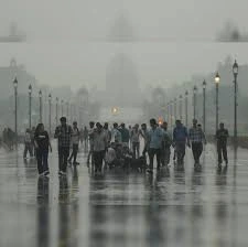 Delhi: Heavy rain lashes part of national capital Delhi: Heavy rain lashes part of national capital