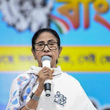 West Bengal CM Mamata Banerjee refuses to resign after big election drubbing West Bengal CM Mamata Banerjee refuses to resign after big election drubbing